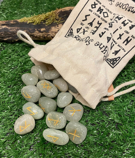 Rune Stone Set In Pouch - Green Aventurine
