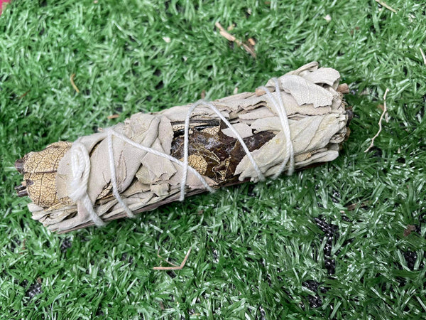 White & Black Sage Smudge